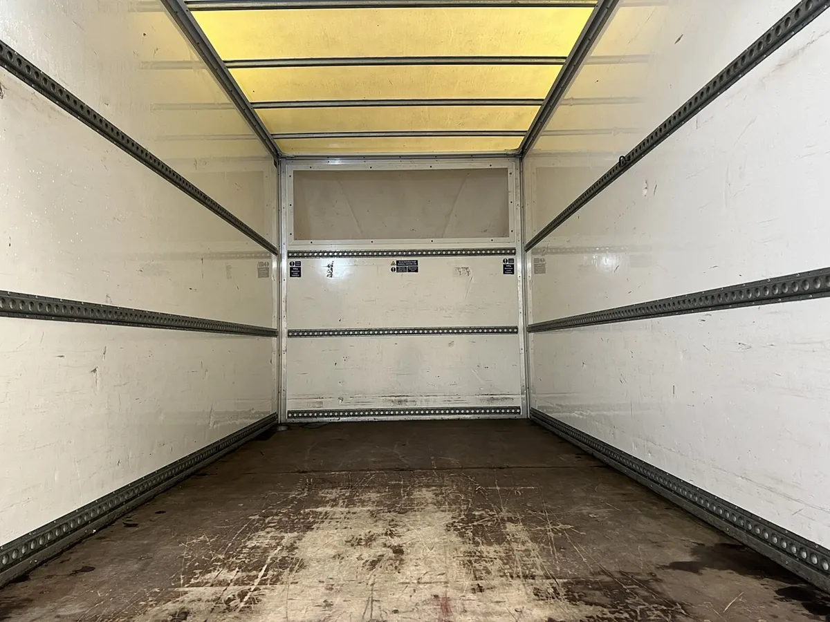 2022 Ford Transit Luton Box Van - Image 3