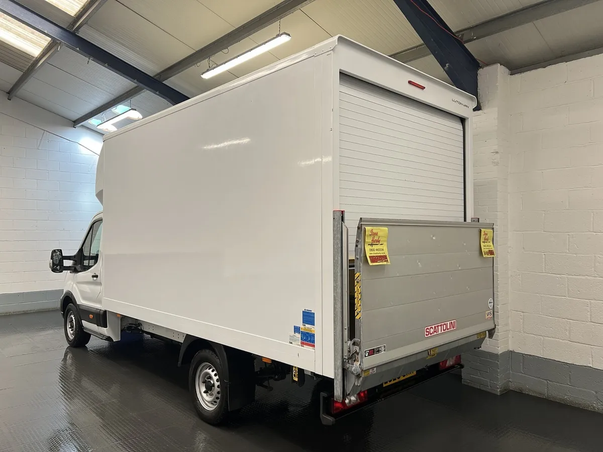 2023 Ford Transit Luton Box Van - Image 4