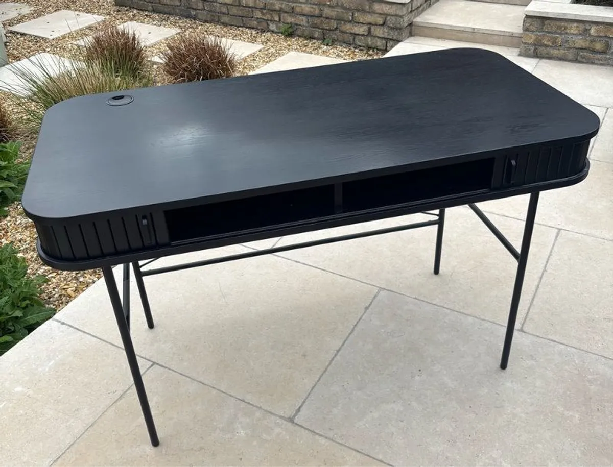 Black oak desk - Image 1