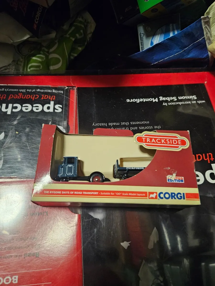 Corgi Trackside Pickfords Truck - Image 1