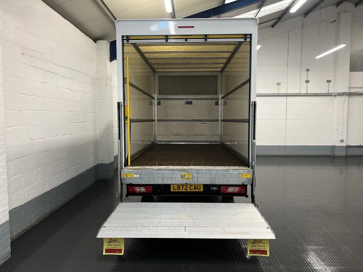 2022 Ford Transit Luton Box Van - Image 3