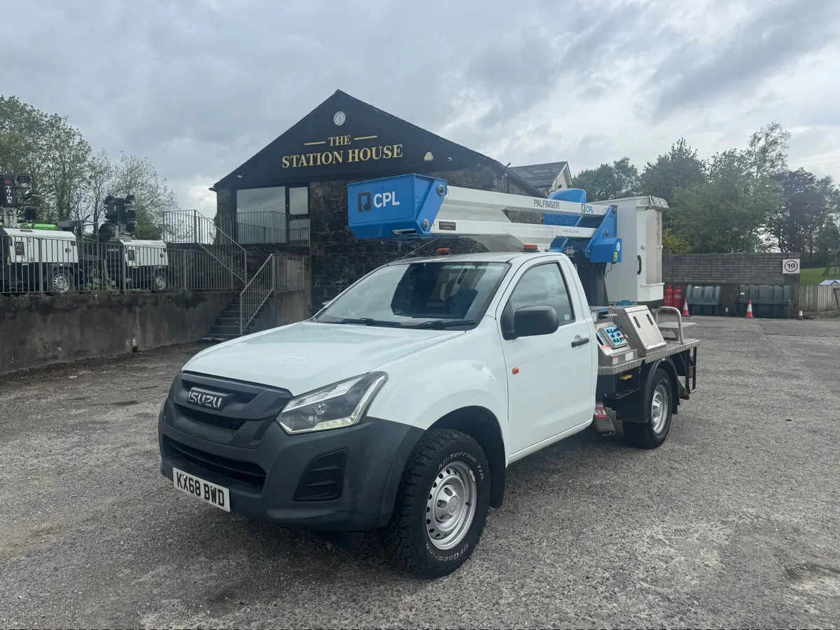 Isuzu D-Max 2019 PALFINGER Cherry picker MEWP - Image 1