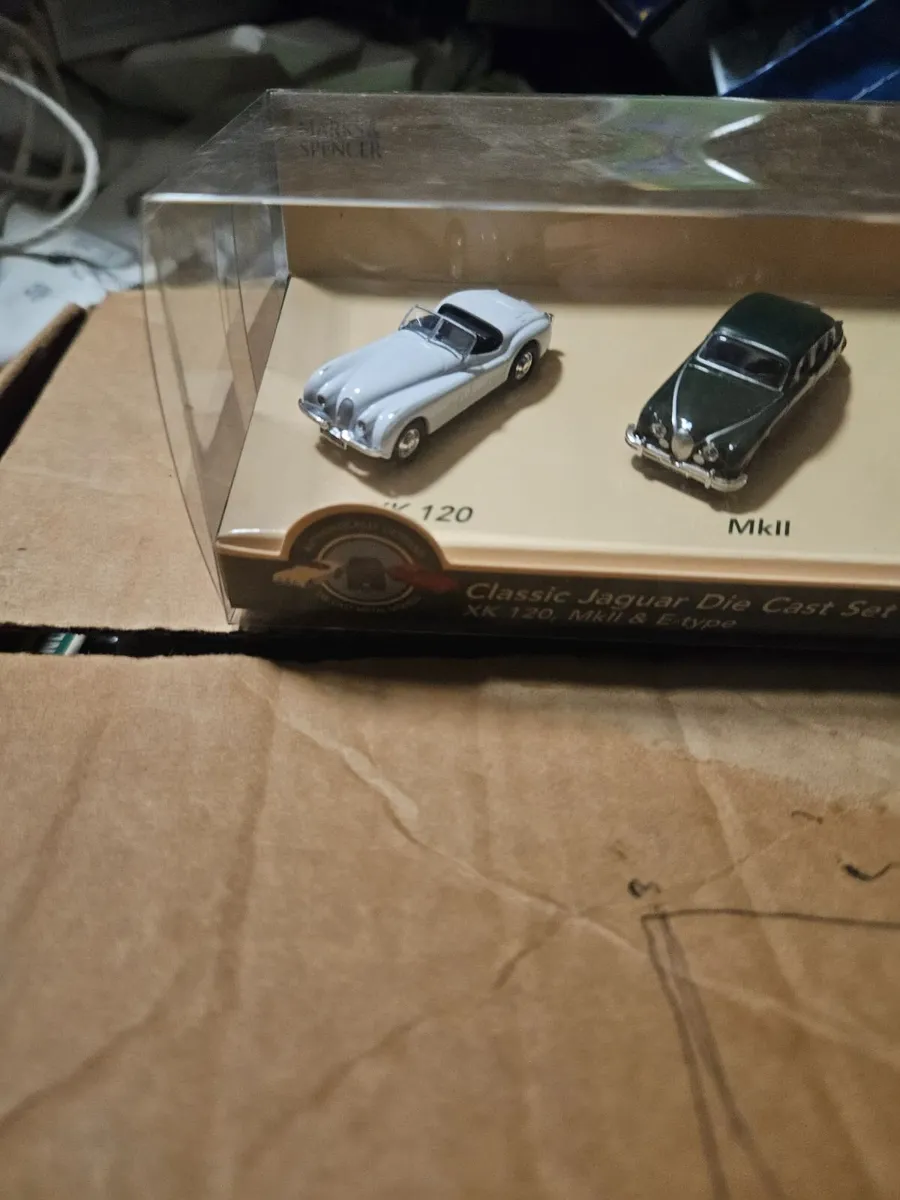 Corgi Jaguar Marks and Spencer Set - Image 3