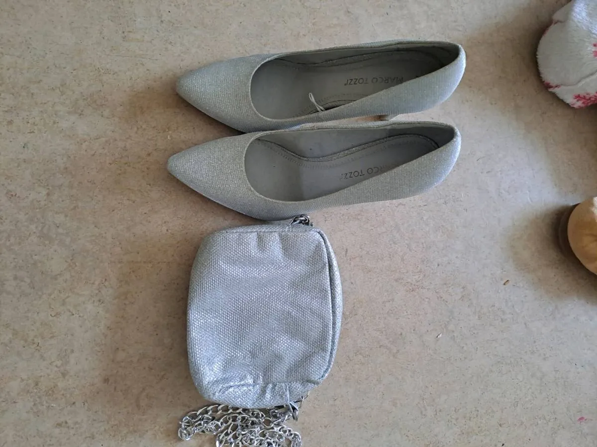 High heel shoes and bag - Image 2