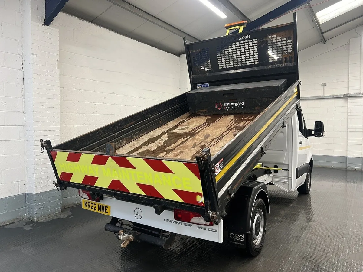 2022 Mercedes-Benz Sprinter Tipper Van - Image 3