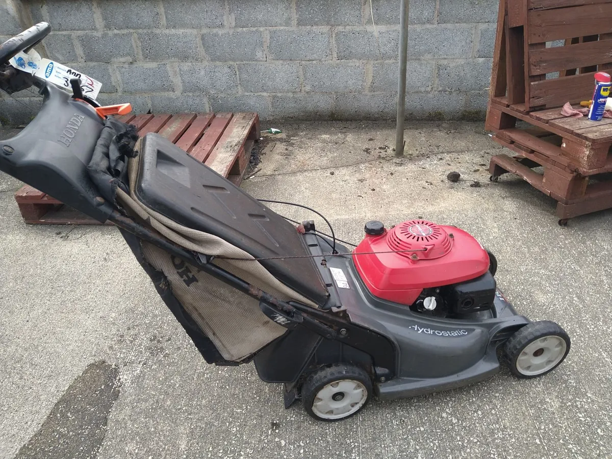 Honda Lawn mower - Image 1
