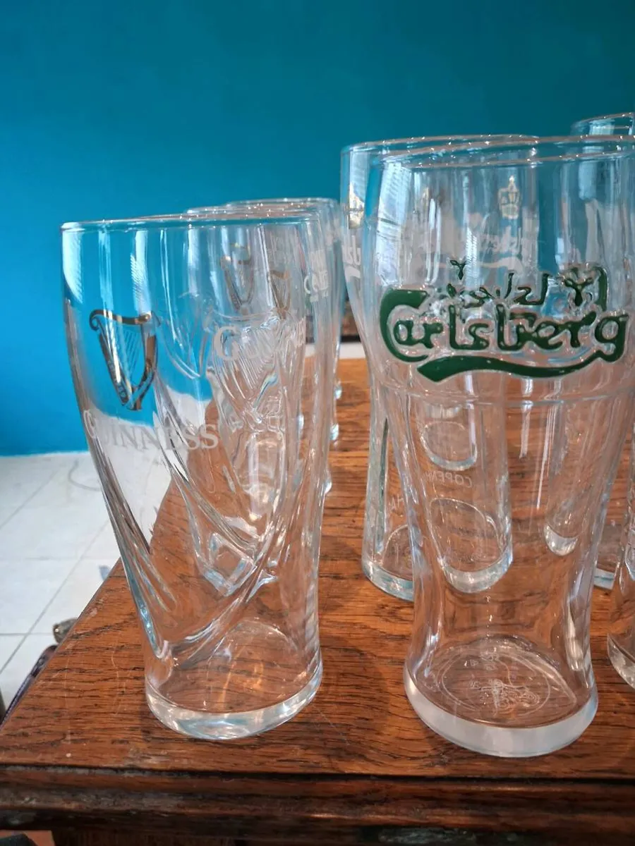 Pint glass 30 in total, suit home bar - Image 2