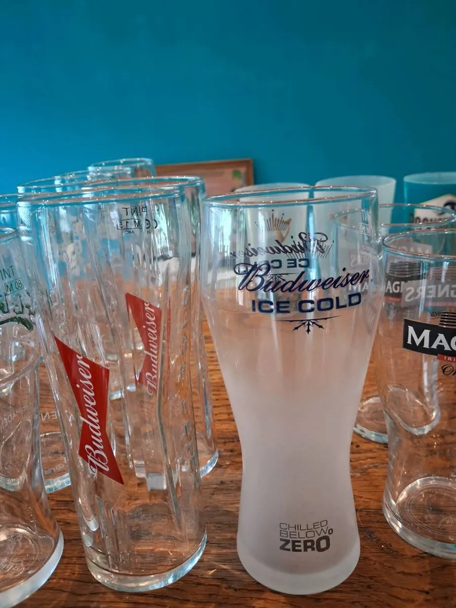 Pint glass 30 in total, suit home bar - Image 3