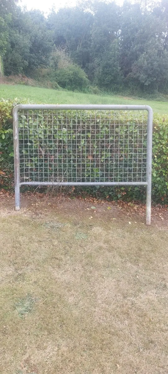 Galvanised Fencing - Image 4
