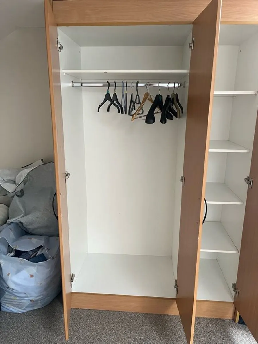 Oak panel Wardrobe - Image 2