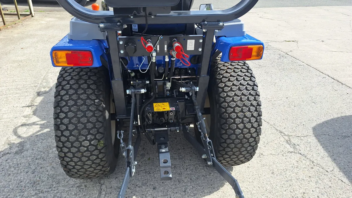 Demo Iseki TM4270 compact tractor - Image 4