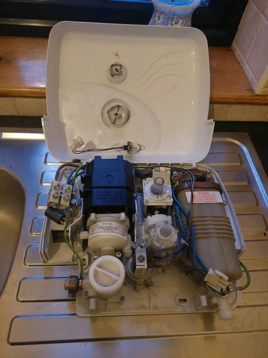 Triton t90si shower - Image 3