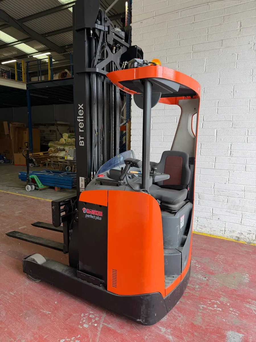 Reach Truck Forklift BT - Image 1