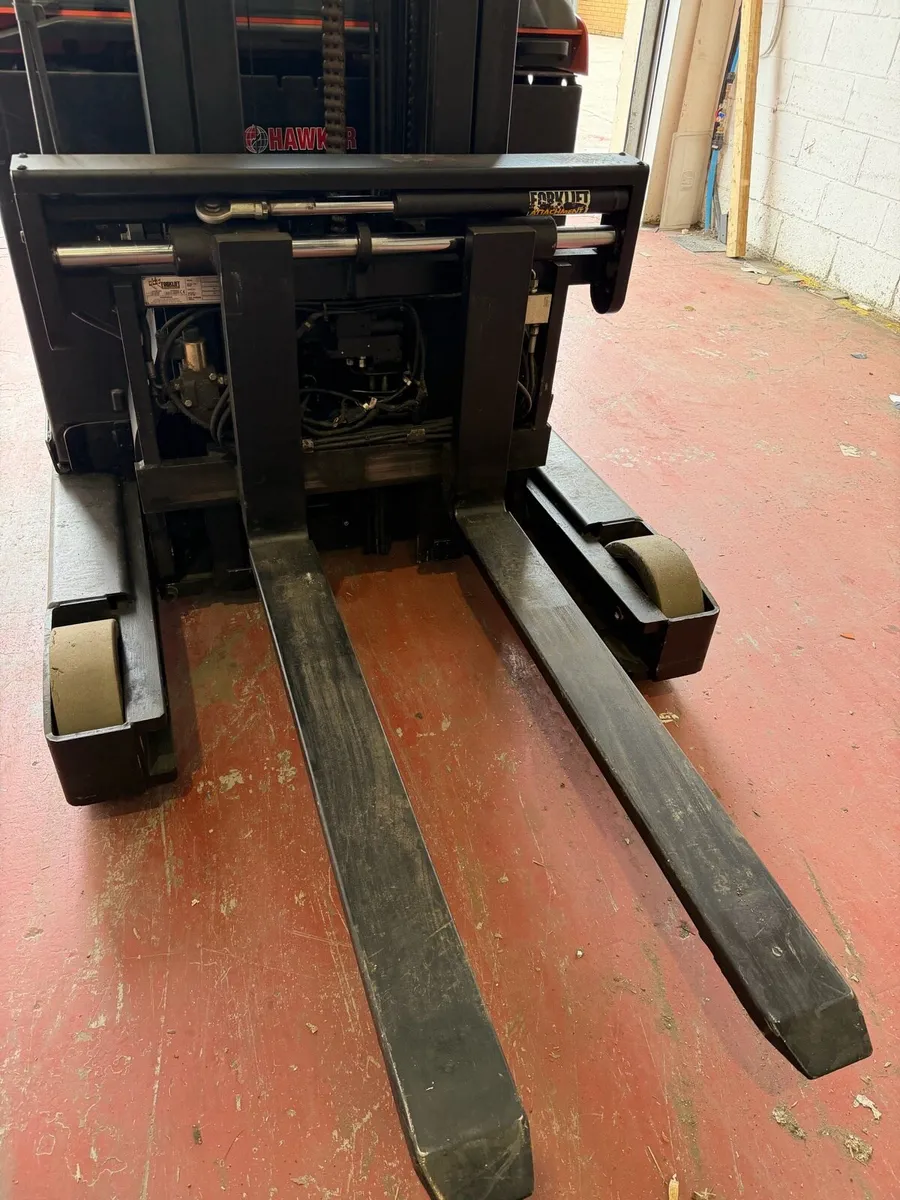 Reach Truck Forklift BT - Image 3