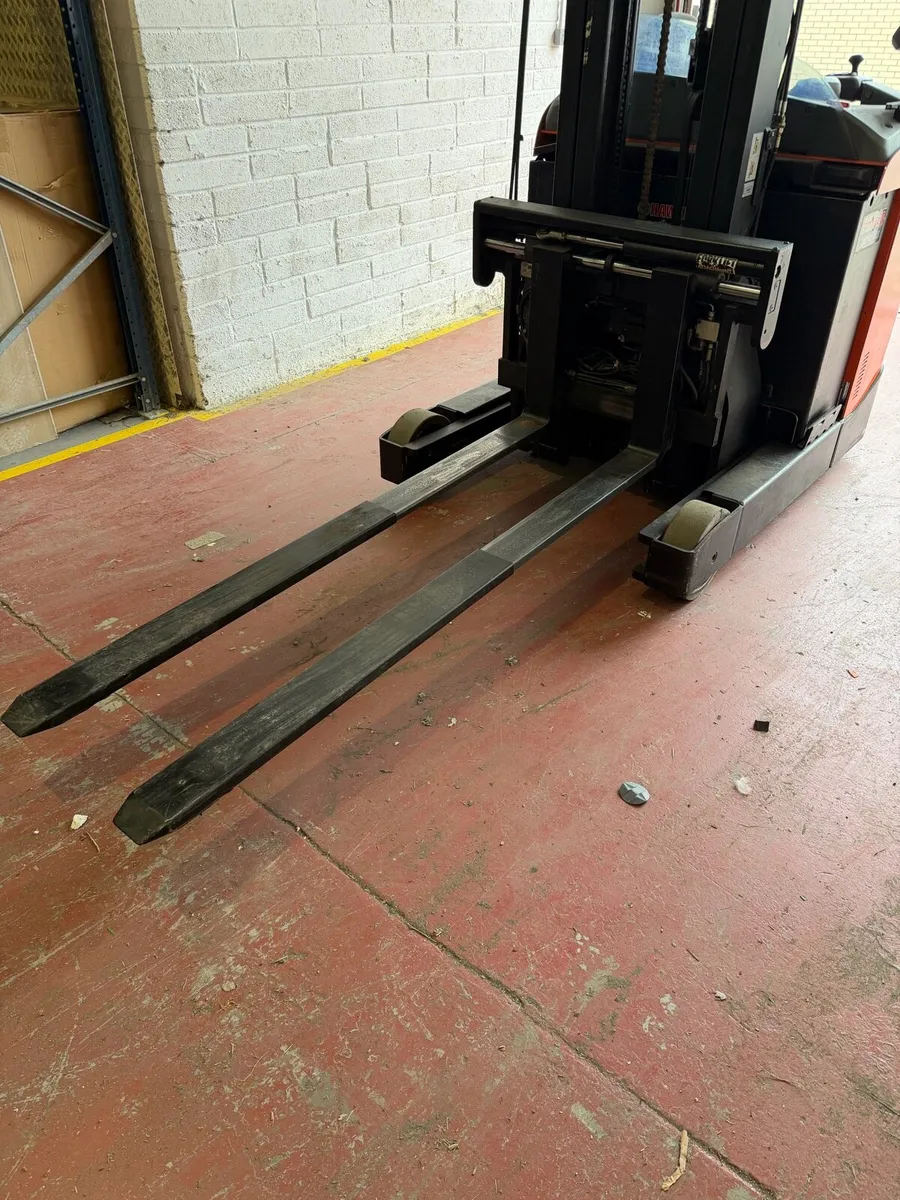 Reach Truck Forklift BT - Image 4