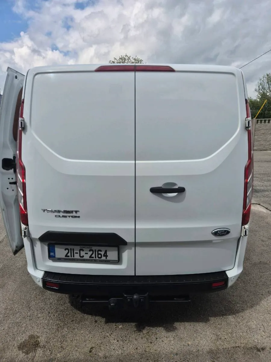 Ford Transit Custom Trend SWB - Image 4
