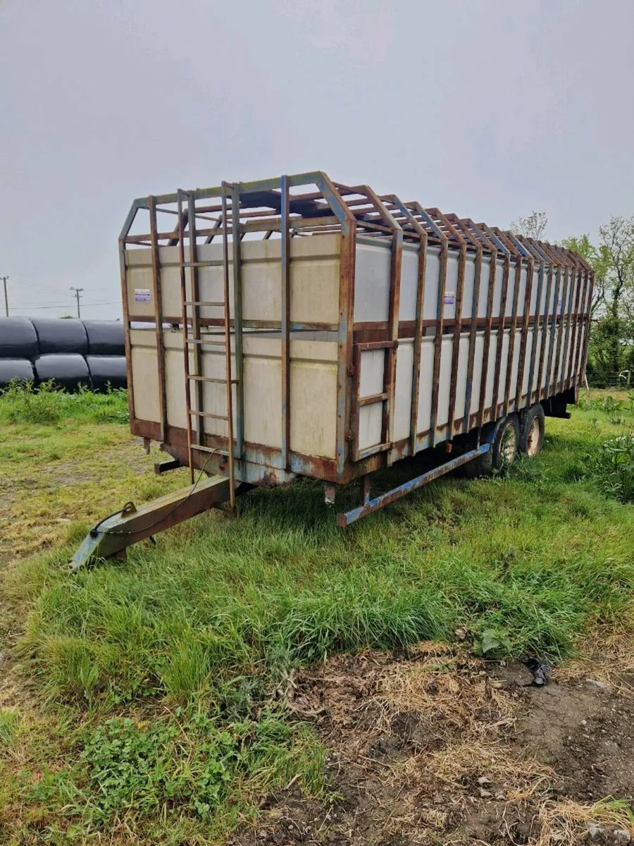 22' cattle trailer - Image 1