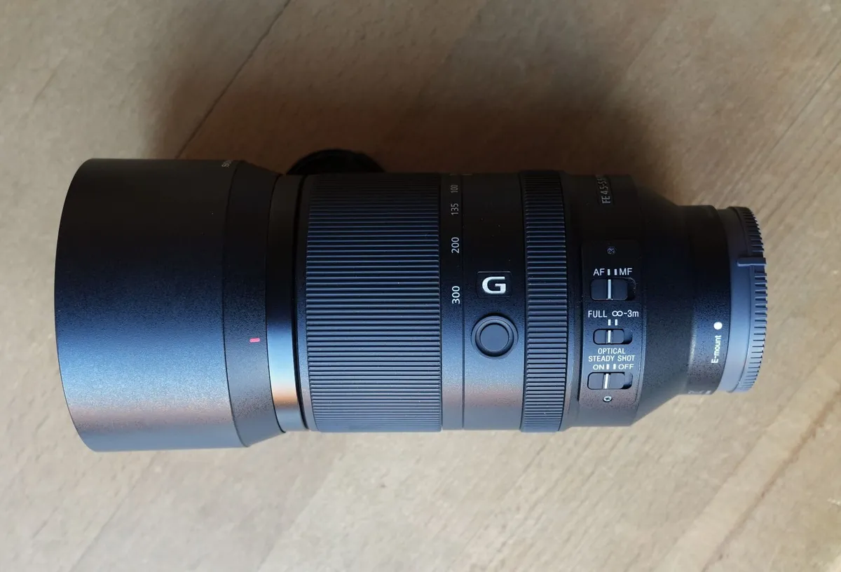 Sony SEL 70-300mm F4.5-5.6 G OSS Lens - Image 1