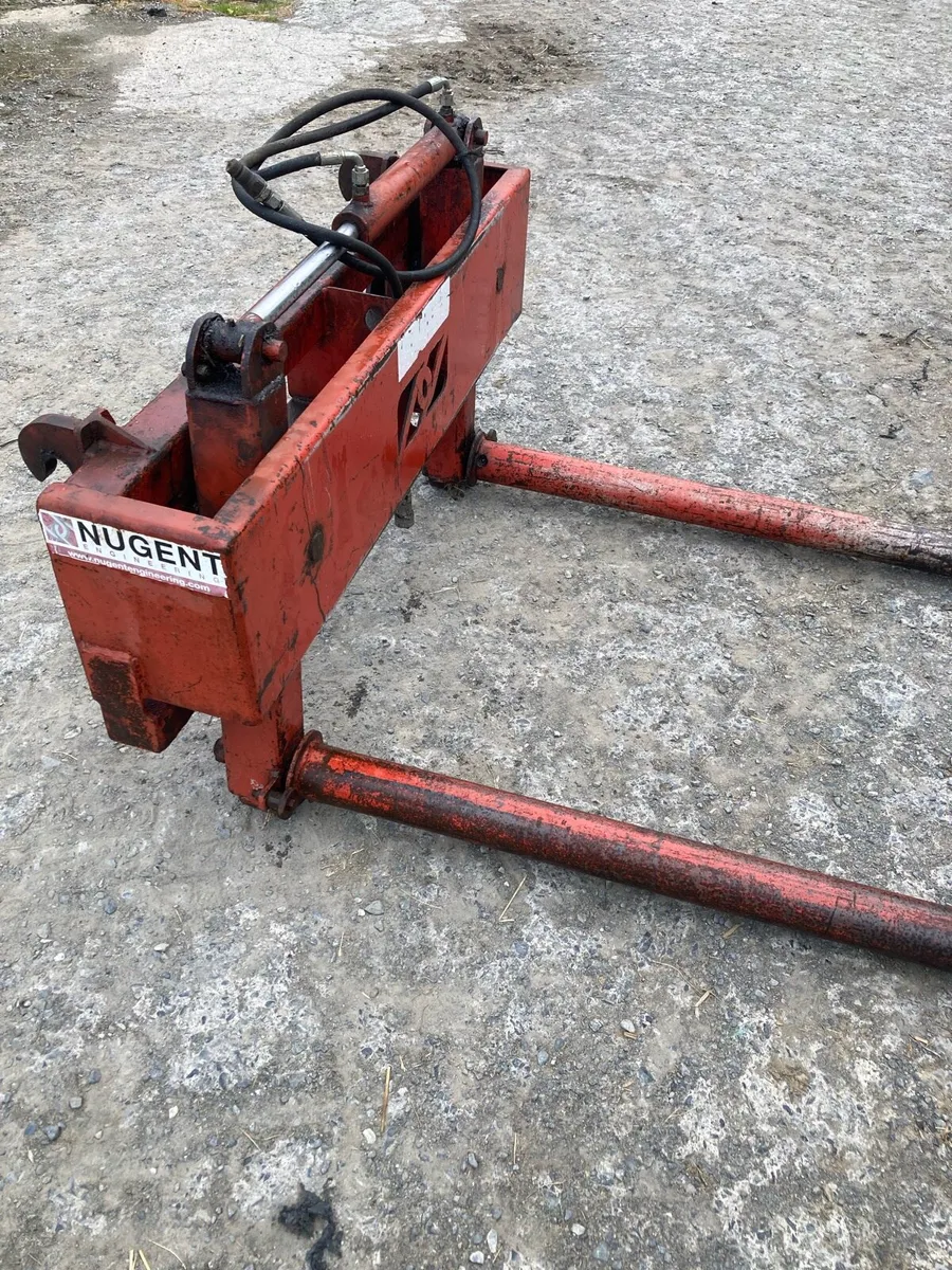 Nugent hydraulic bale handler - Image 1