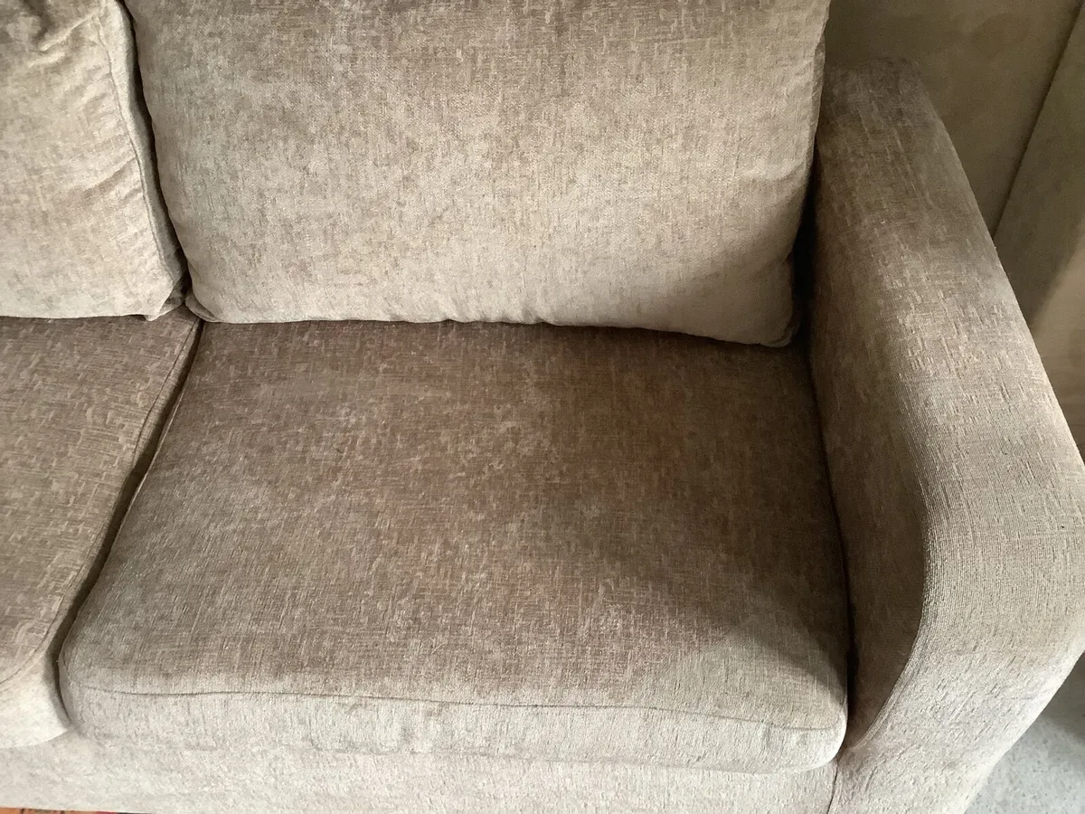 Couch - Image 2