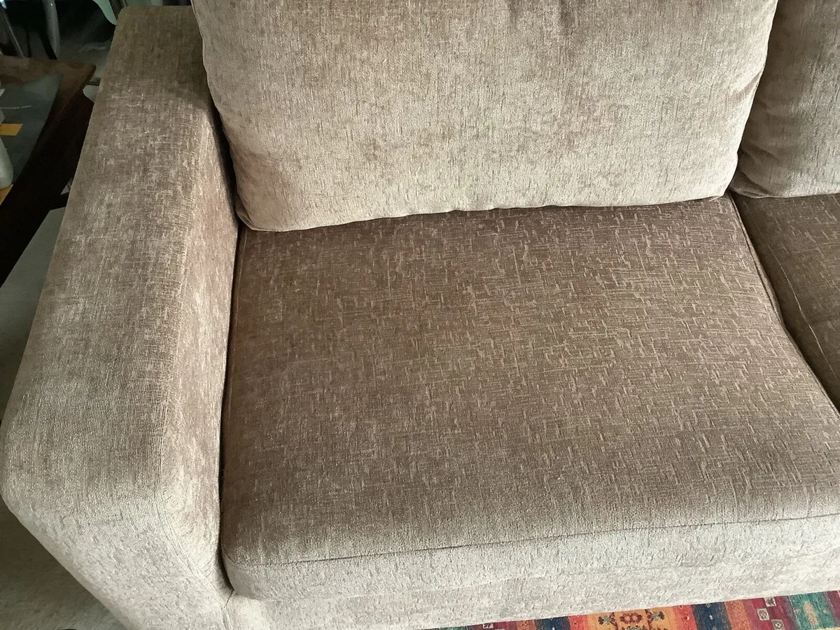 Couch - Image 3