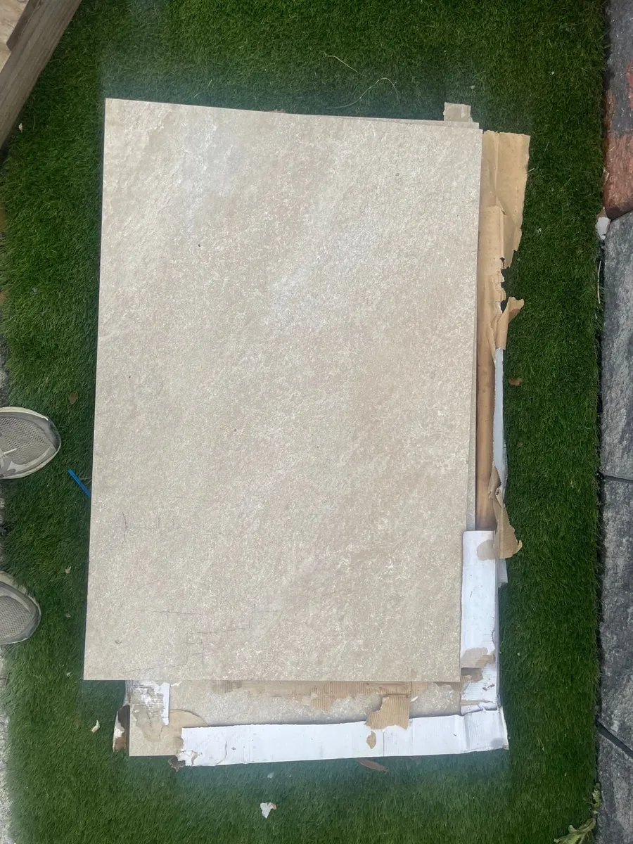 Dakota Beige Porcelain Tiles job lot 24m2 - Image 1