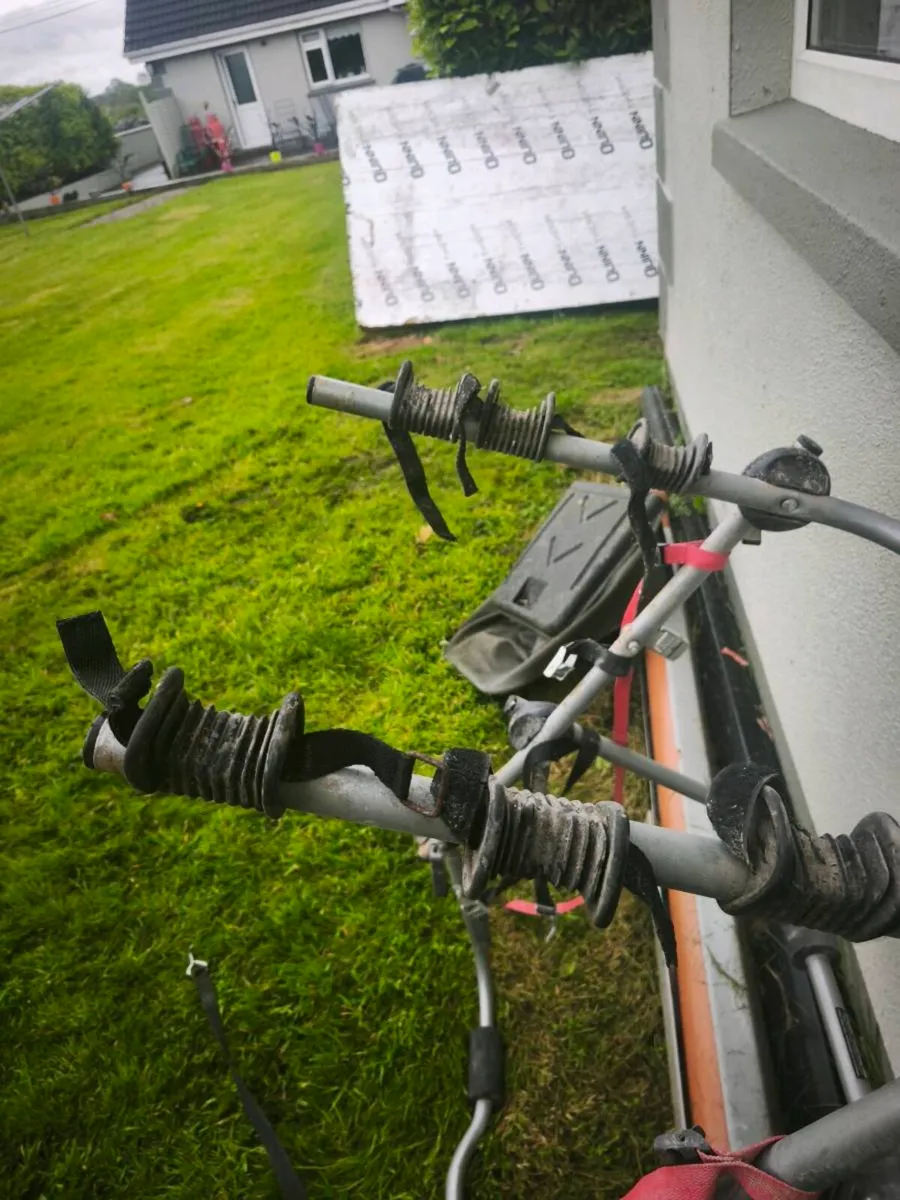 Bicycle carrier for car - Image 1