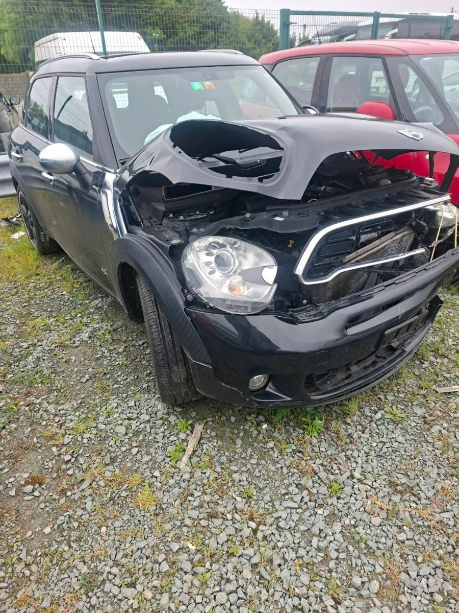 Left hand drive mini 2015 - Image 1