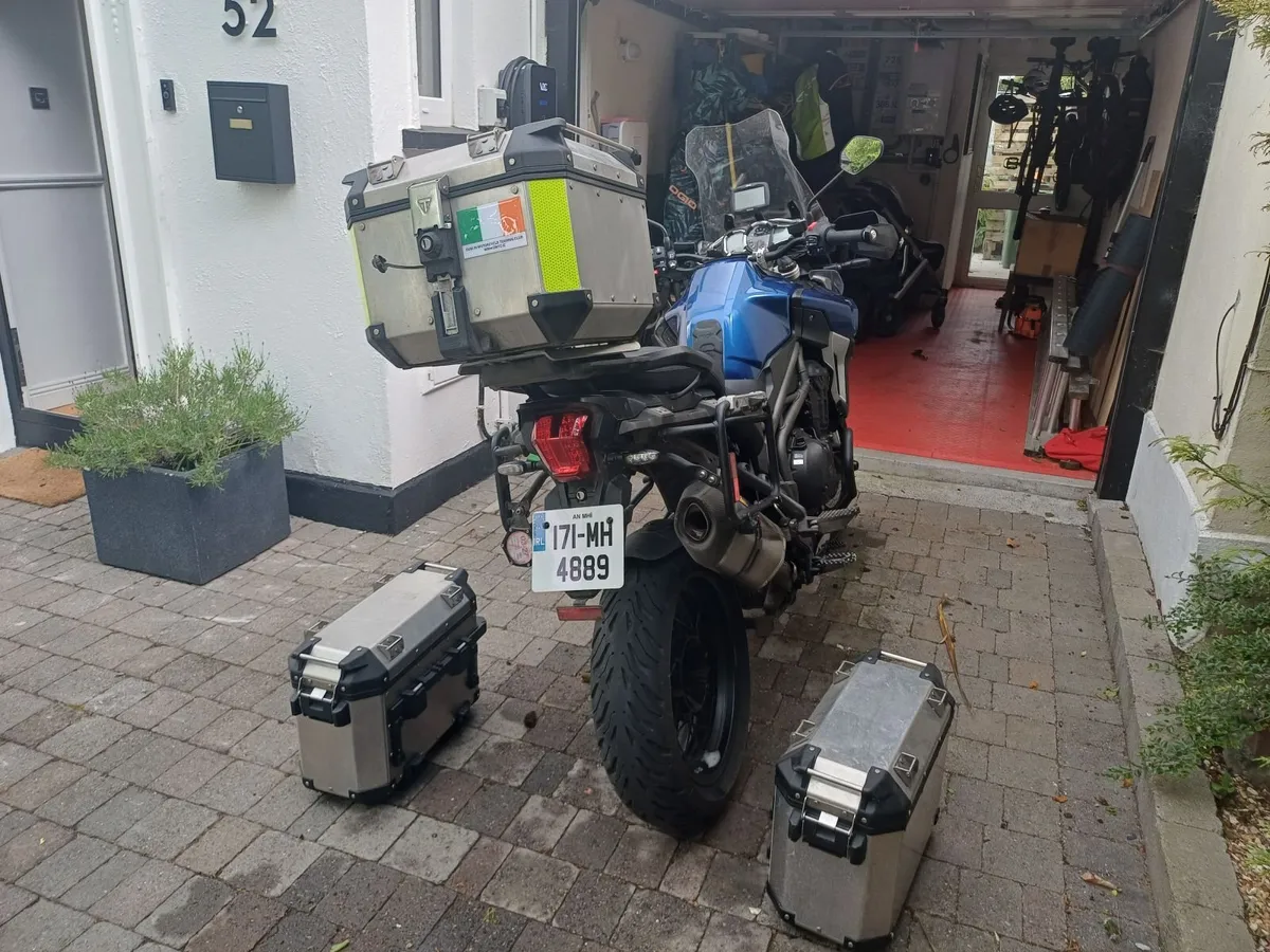 Triumph Tiger 1200 Explorer  2017 - Image 2