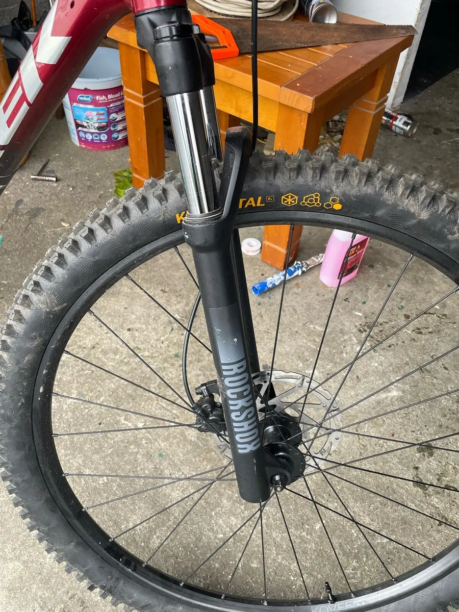 Trek marlin 6 2025 (UPGRADED)mtb open for offers - Image 4