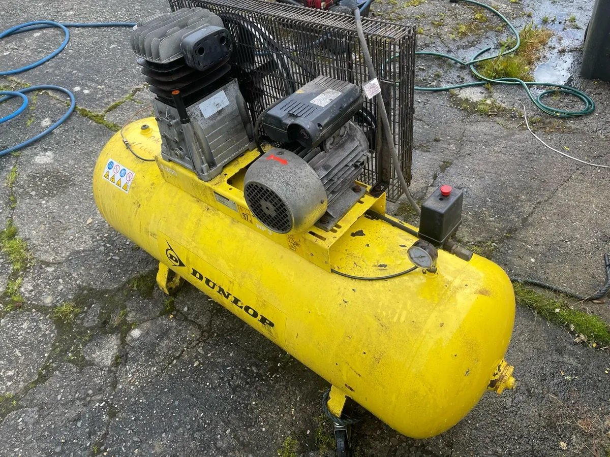 Air compressor - Image 1
