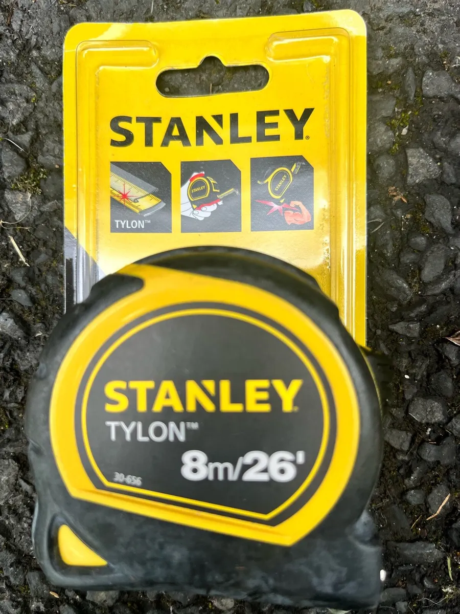 Stanley Tylon 8m tape measure featuring - Image 3