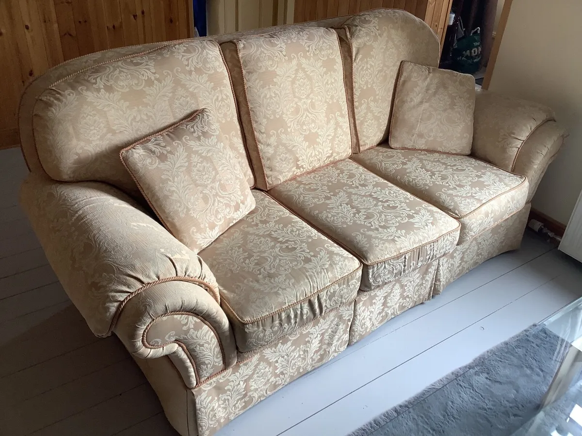 Couch - Image 3