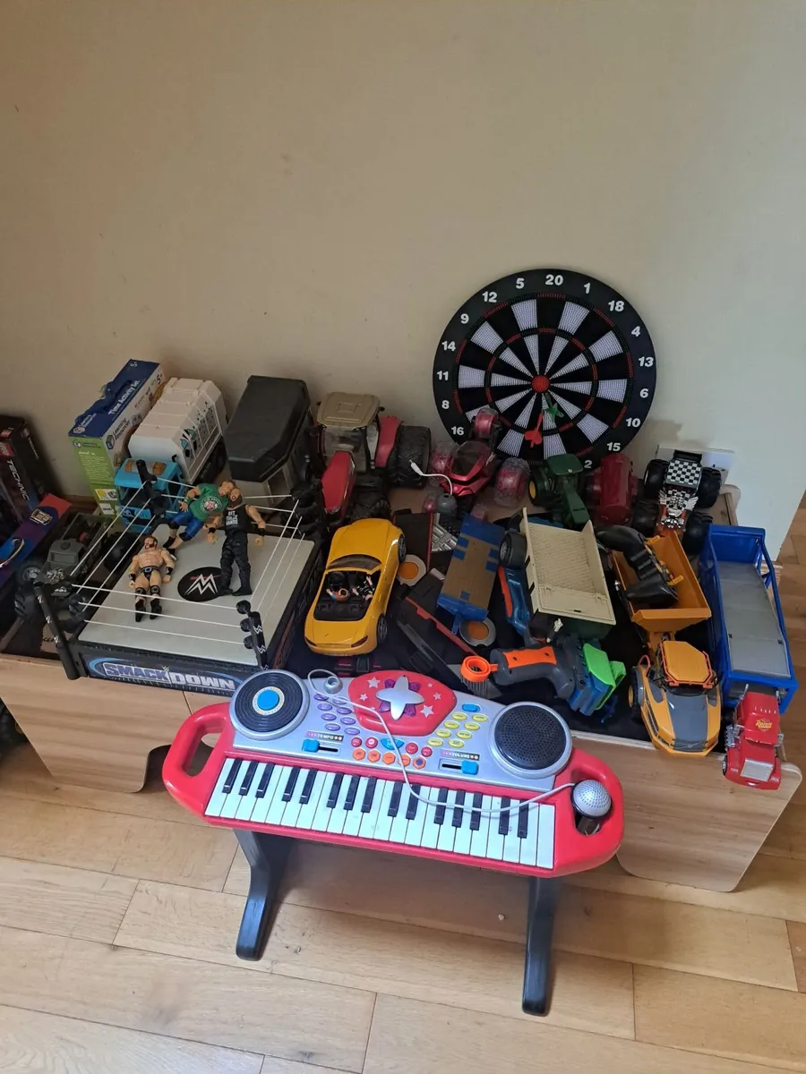 Toys - Image 4