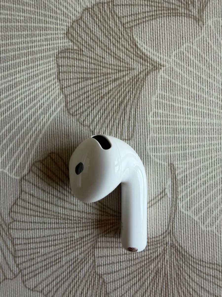 Airpod 4 Refurbished - Image 2
