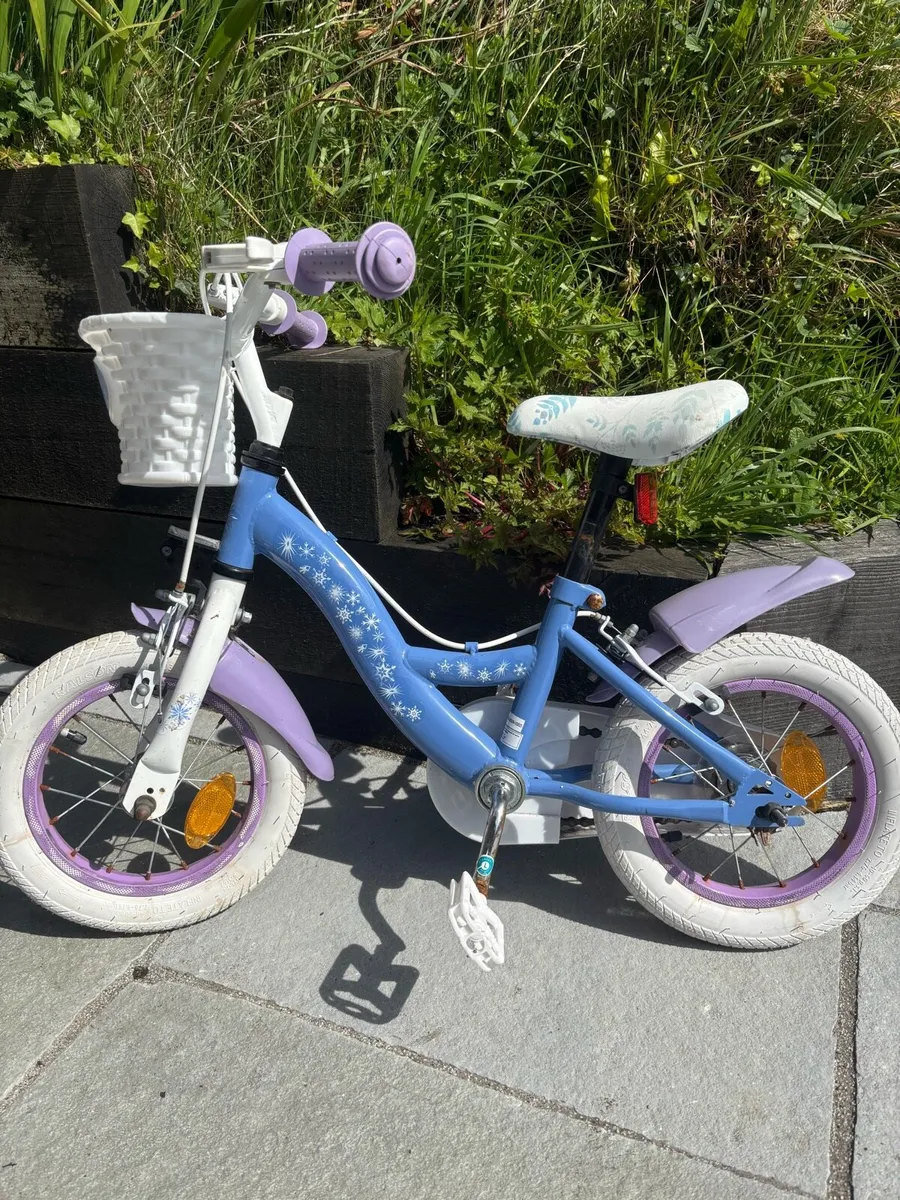Kids frozen bike - great condition 12in Age 3+ - Image 2