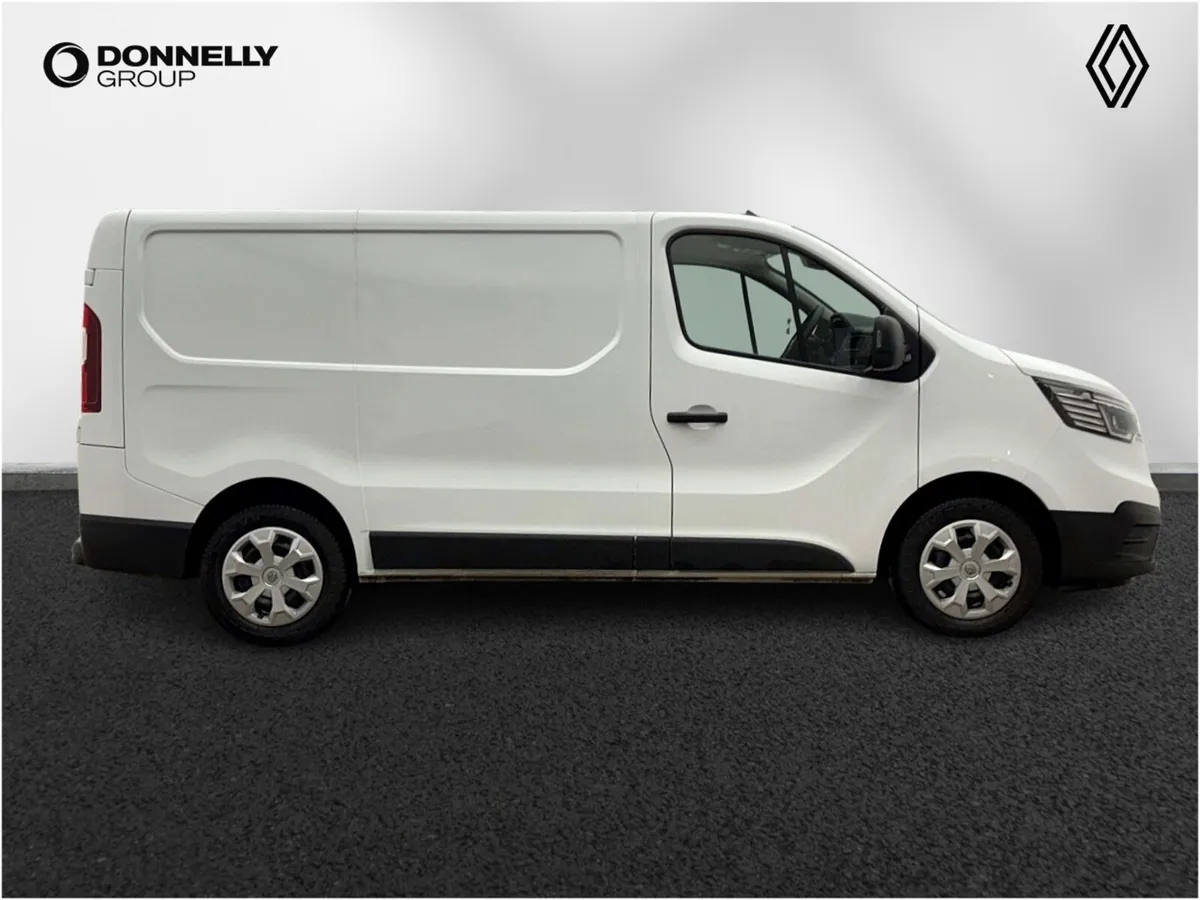 Renault Trafic Swb Diesel Advance - Image 2