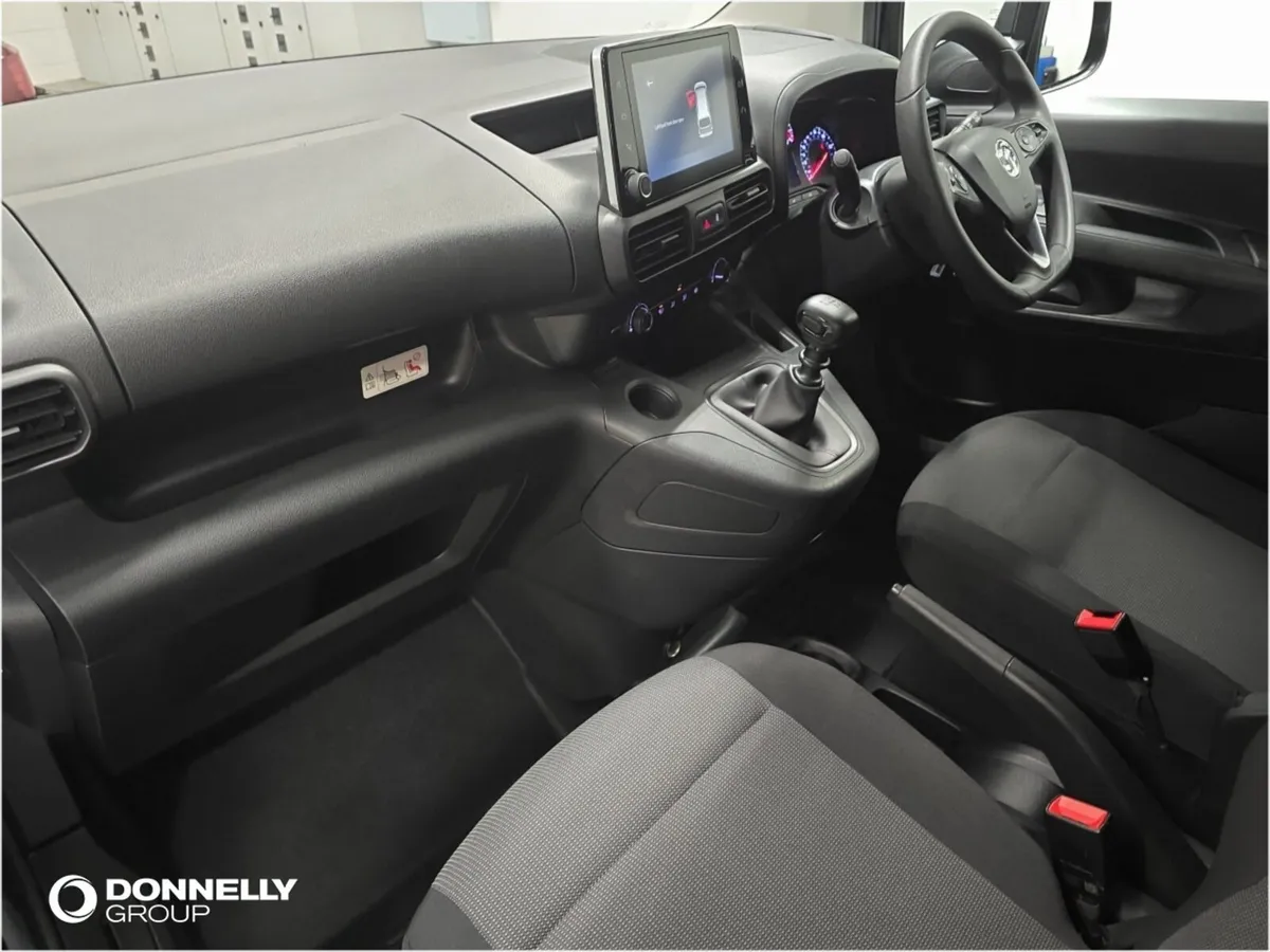 Vauxhall Combo Cargo L2 Diesel Dynamic - Image 4