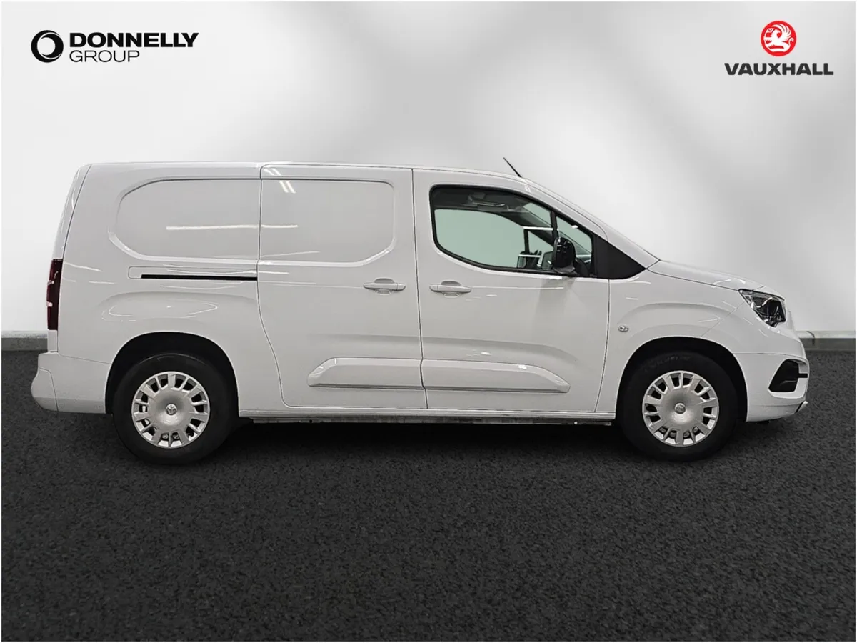 Vauxhall Combo Cargo L2 Electric Pro - Image 3