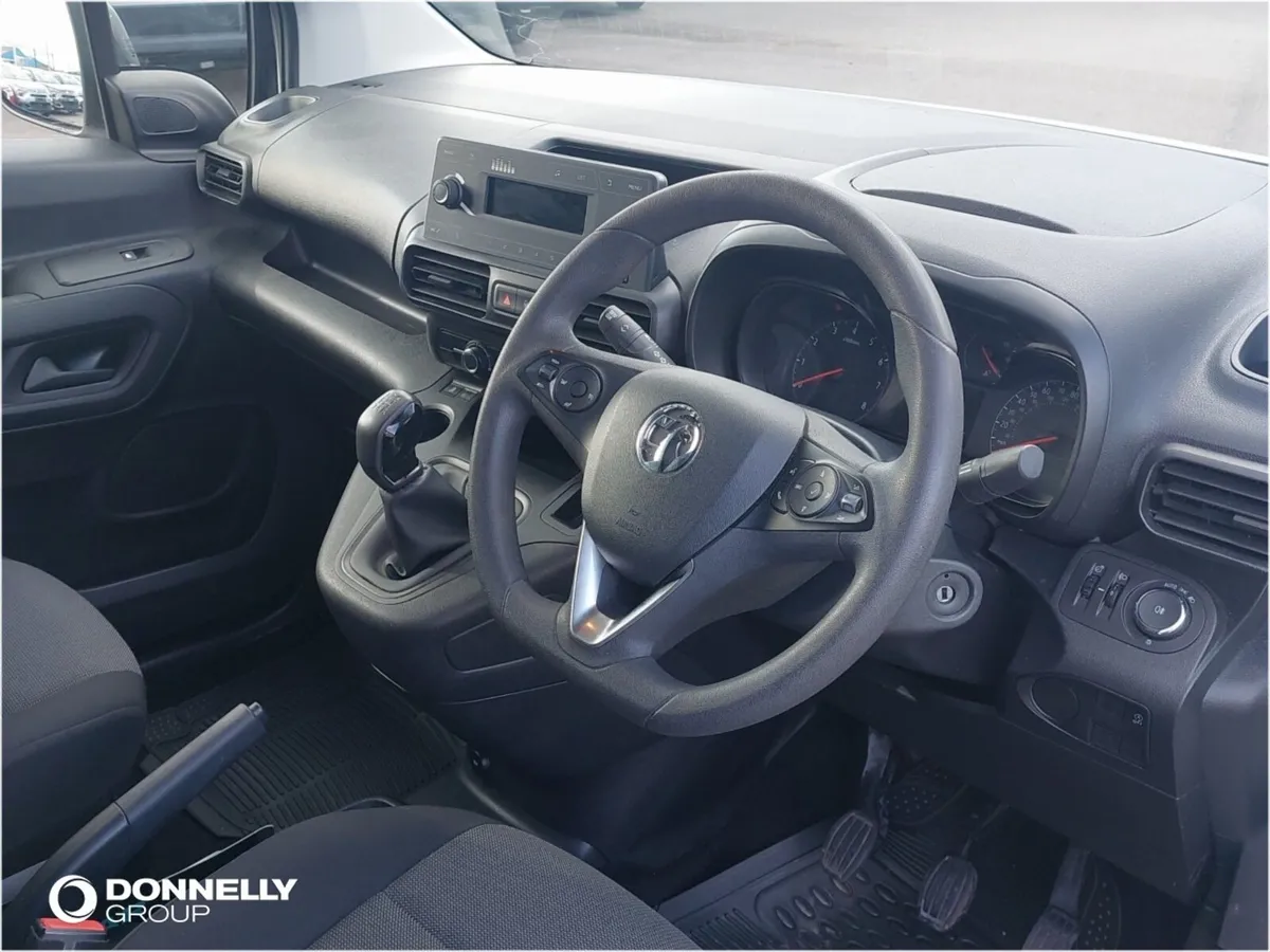 Vauxhall Combo Cargo L1 Diesel Sportive - Image 4