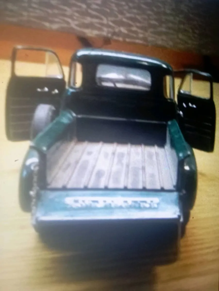 JAVA 1953  CHEVROLET GREEN PICK UP TRUCK . - Image 3