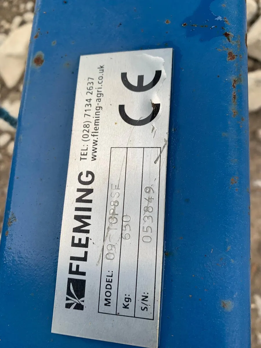 FLEMING 8' SIDE MOUNTED TOPPER - Image 3