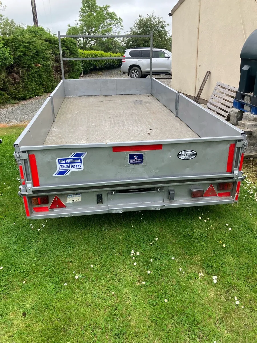 Trailers - Image 4