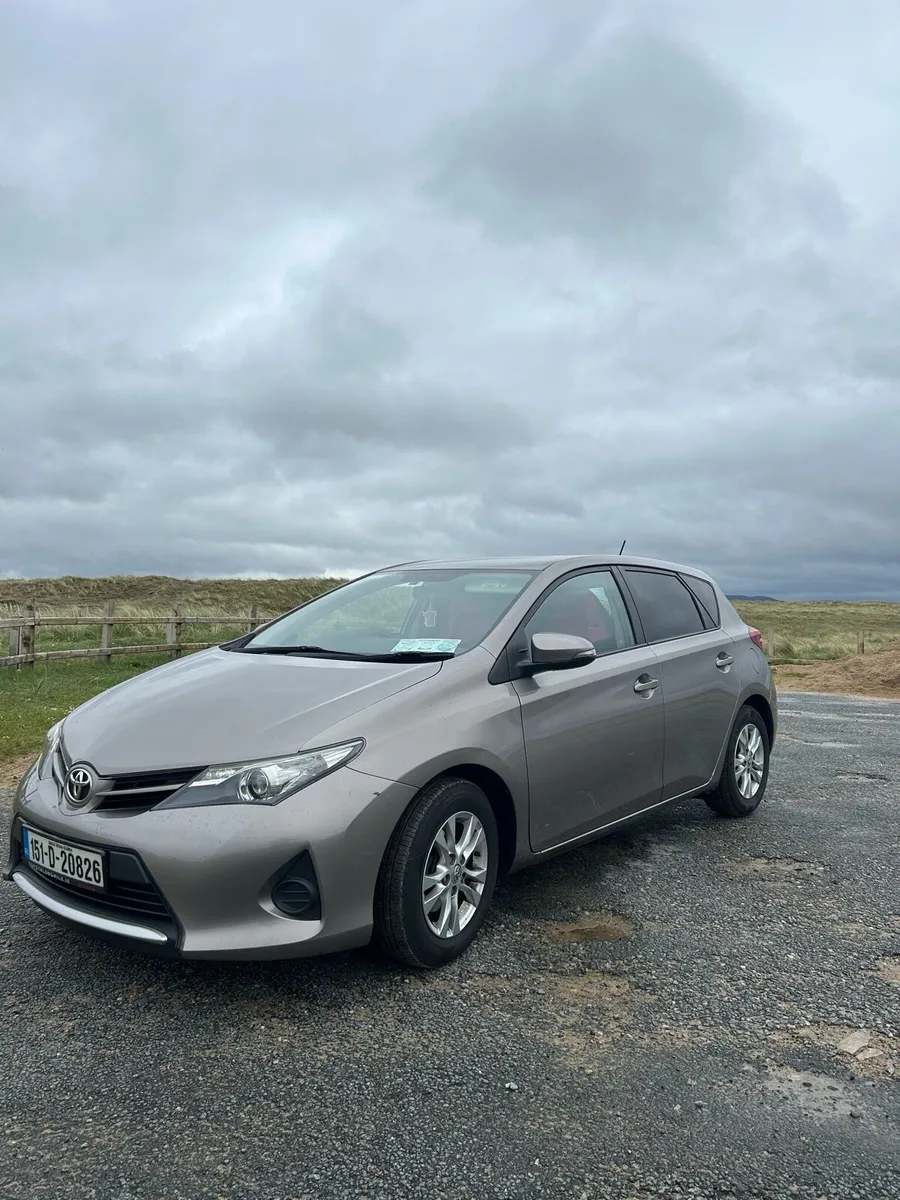 Toyota Auris 2015 Commercial - Image 1