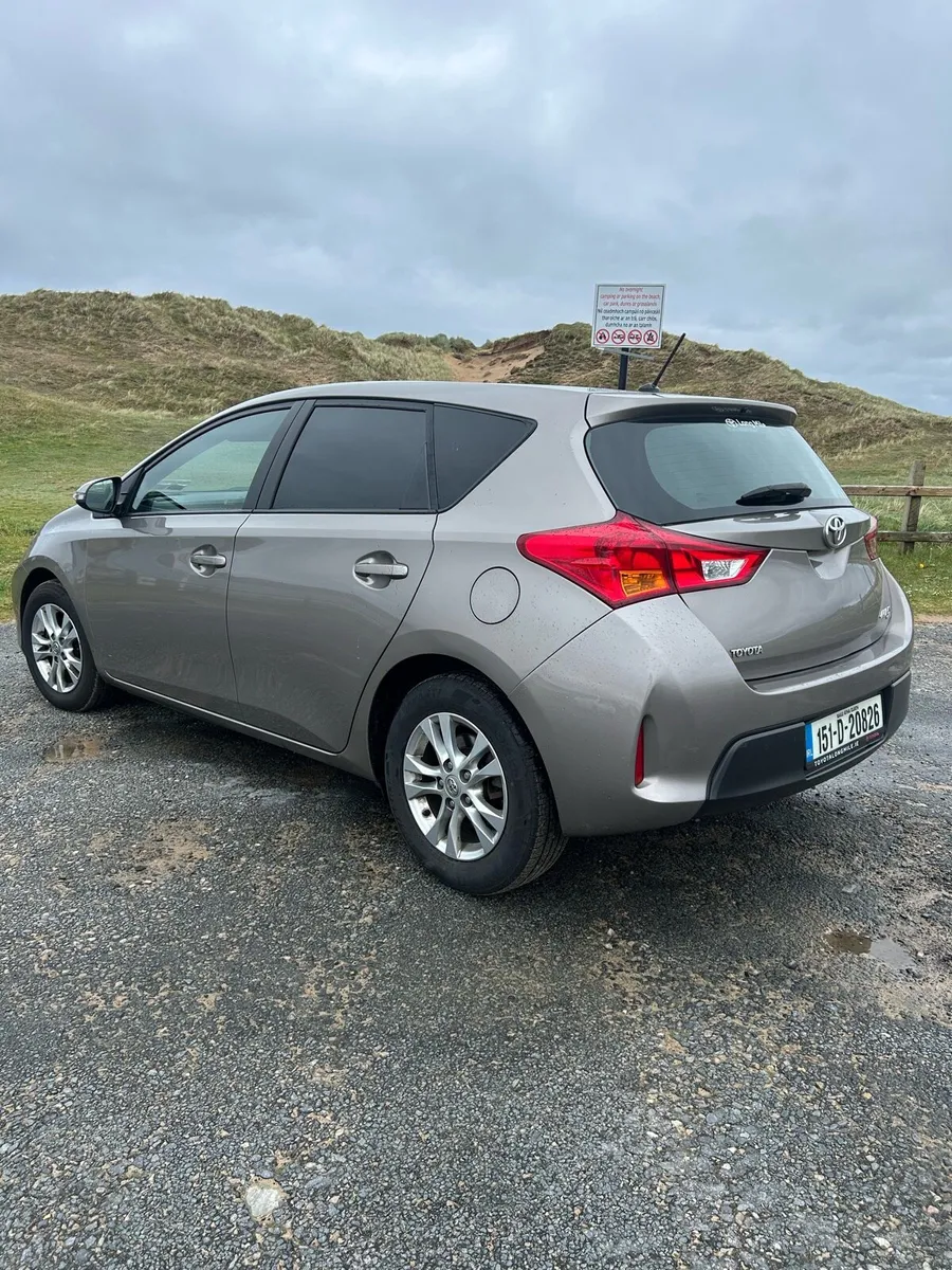 Toyota Auris 2015 Commercial - Image 3