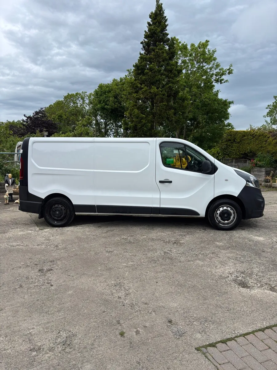 Opel Vivaro Long - Image 3