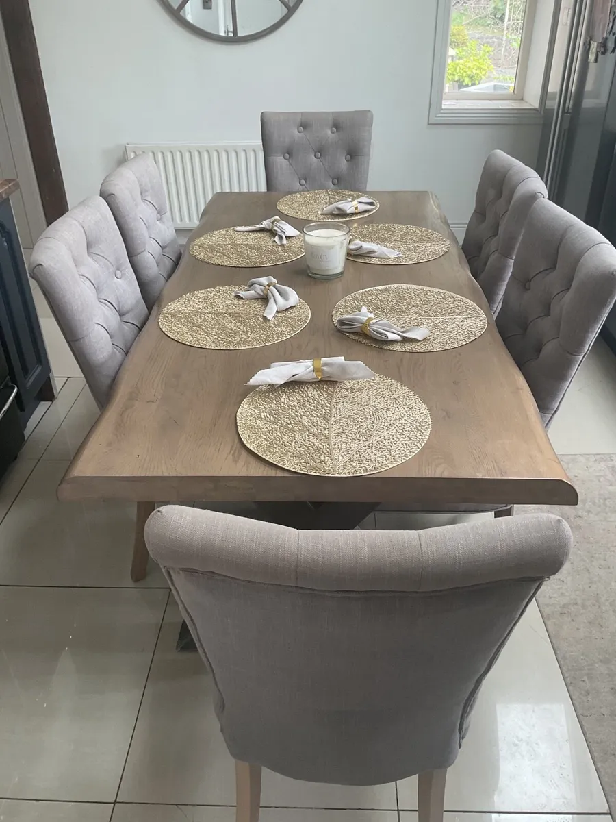 Fifth avenue dining table - Image 1