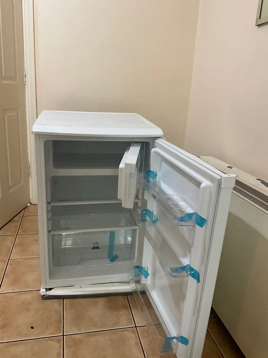Mini fridge - Image 3