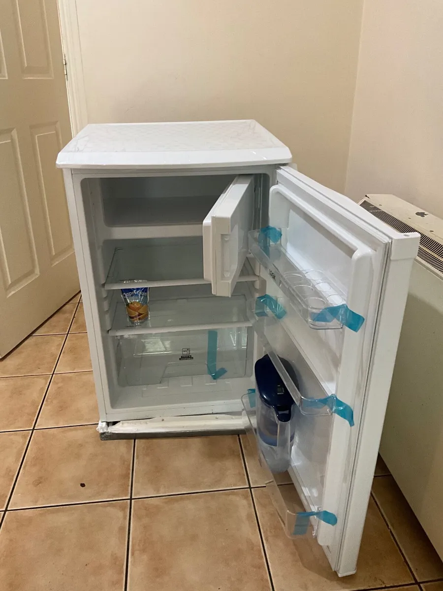 Mini fridge - Image 4