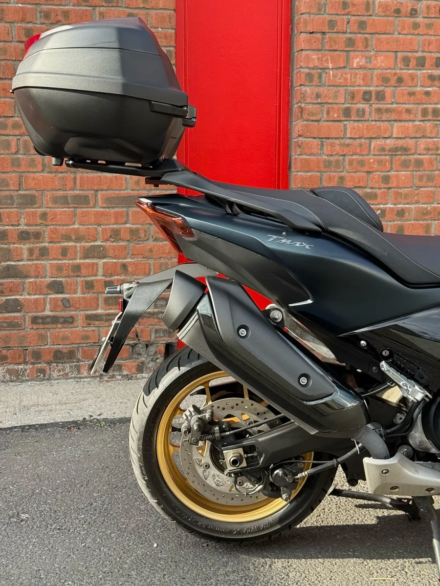 Yamaha TMAX 560 Tech Max 2023 - Image 2